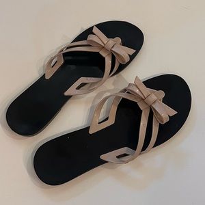 Melissa Womans Sz 8 Used Black and tan bow sandal